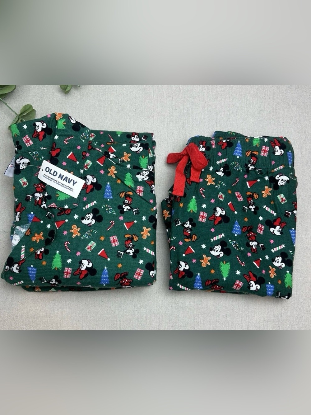 Old Navy x Disney Mickey Minnie Christmas Pajama Set Women’s 2X Green Holiday